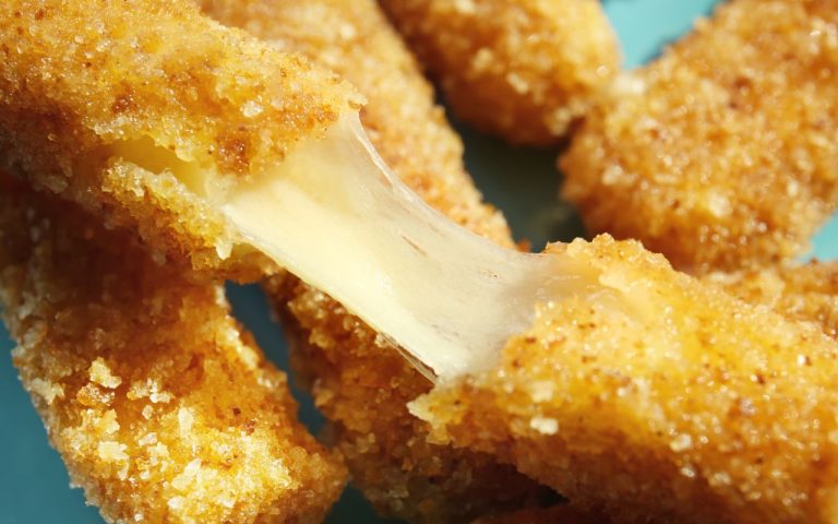 Préparation maison facile : réalisez vos propres bâtonnets de fromage